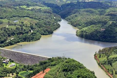 Pelo Estado 03/05: RS lamenta tragédia causada pelas chuvas e SC envia ajuda