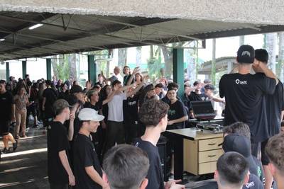 Comemoração do Dia do Técnico é marcada por música e diversão no Colégio Satc