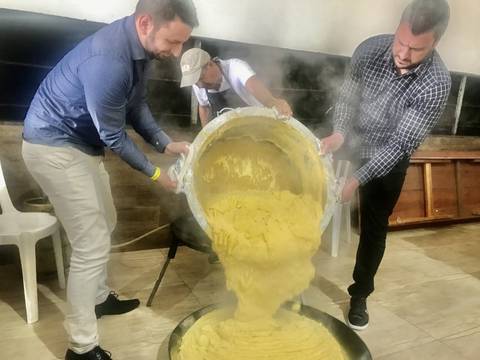 Apostolado do Coração de Jesus do Bairro Aurora Promove o Tombo da Polenta