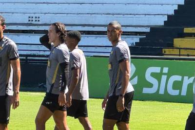 Reforço para a Série B, zagueiro inicia treinos no Criciúma
