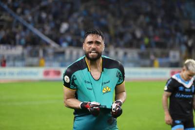 Acertado com o Juventude, Gustavo se despede do Criciúma