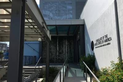 Emissão de Green Cards e vistos EB-2 bloqueada para brasileiros