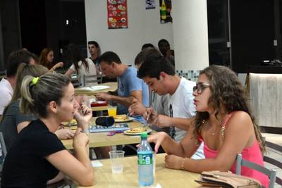 Restaurante Universitário garante refeições acessíveis 