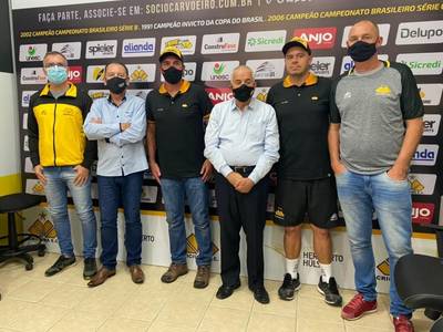 Apresentado como técnico do Criciúma, Paulo Baier promete formar grupo competitivo e vencedor