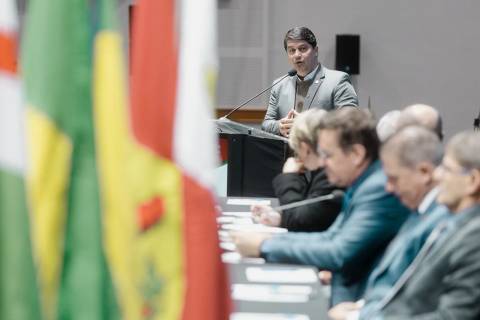 Entraves no CAR: deputados do Oeste irão para Brasília