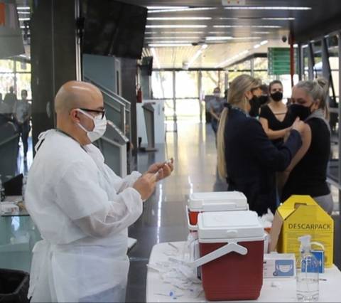 Criciúma mantém vacinação acima de 32 anos para 1ª dose nesta quinta-feira