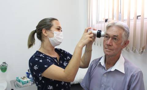 Exame de teledermatoscopia facilita o diagnóstico de doenças de pele em Treviso