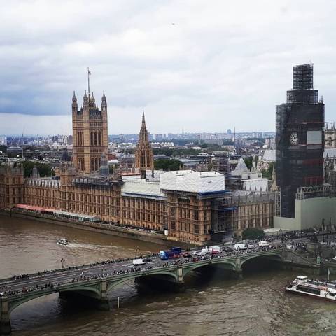 Criciumenses relatam novas medidas restritivas na Inglaterra
