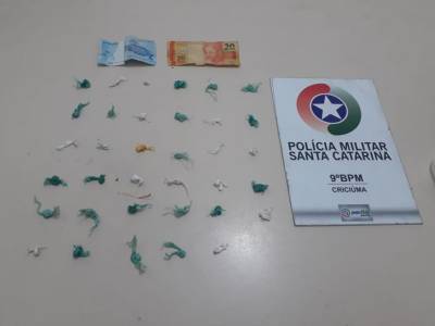 Polícia Militar apreende 34 porções de crack em Criciúma 
