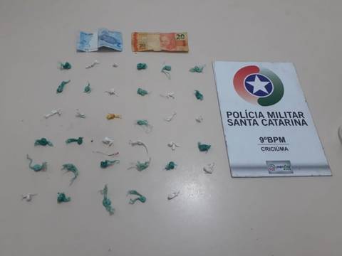 Polícia Militar apreende 34 porções de crack em Criciúma 