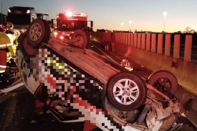 Capotamento deixa motorista preso às ferragens em Criciúma