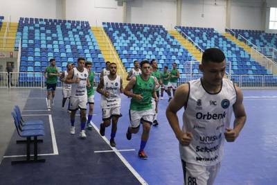 Tubarão Futsal faz apresentação oficial para a temporada 2024