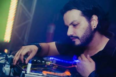Com estilo underground, conheça a trajetória do DJ Martinez