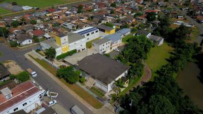 Abadeus atende crianças, jovens e adultos em oficinas de capacitação profissional e projetos sociais
