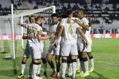 AO VIVO: Criciúma vence Ponte Preta e assume a liderança da Série B; veja repercussão