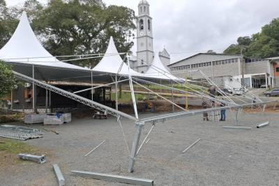 Nova Veneza inicia montagem das estruturas para Festa da Gastronomia