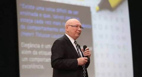 PE Entrevista: Aristides Cimadon, Secretário de Educação