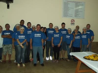 Comunidade Demboski \" Igreja N.S. Aparecida \" (CAEP). Promovem almoço em prol da entidade