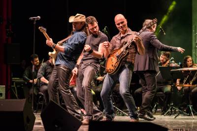 Praça Nereu Ramos recebe espetáculo Rock’n Camerata neste sábado