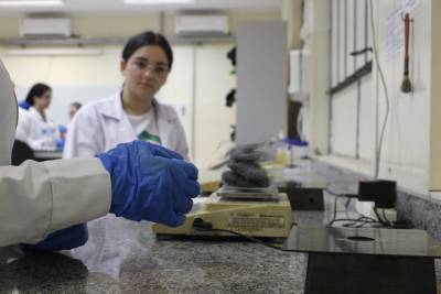 Técnico em Química da Satc abrange todas as ramificações da área em dois anos de estudo