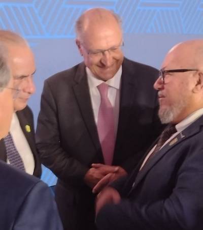 Pelo Estado: Comitiva catarinense em Brasília, pecuária consciente, Plano mil e outros assuntos