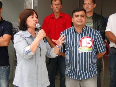 Vera e Nando abrem campanha com comício no Bal. Arroio do Silva