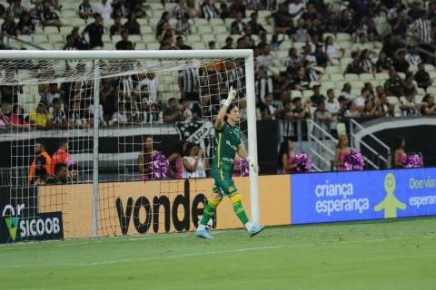 Airton mira vitória diante do América-MG e pede apoio da torcida no HH: ‘Energia é diferente’