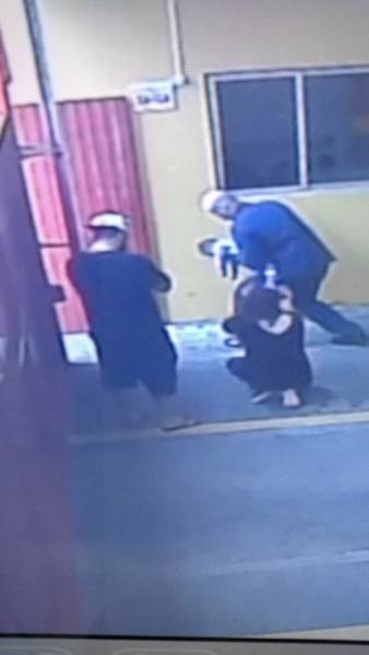 Bebê engasgado é salvo com ajuda de bombeiro 
