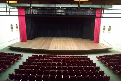 Confira os espetáculos de maio no Teatro Elias Angeloni em Criciúma