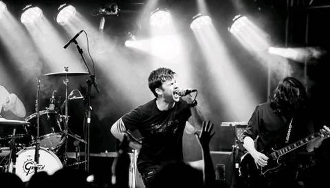 Reação em Cadeia anuncia lançamento de CD Acústico