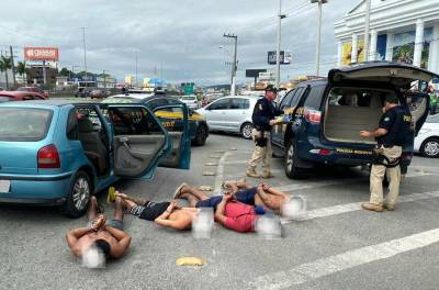 Embriagado e sem habilitação, motorista é detido ao tentar fugir de fiscalização e provocar acidente