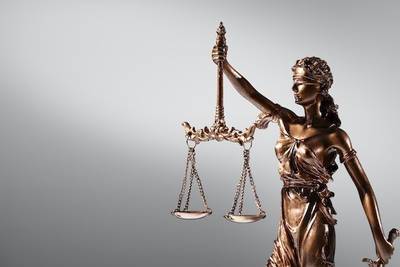Mal falada em cidade após erro em exame de DNA, jovem será indenizada por laboratórios