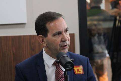 Arlindo Rocha debate filas na saúde, criação do Samae e proximidade com programas do governo federal
