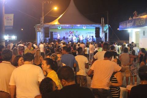 Comerciantes têm boa expectativa para a segunda noite de folia no Rincão