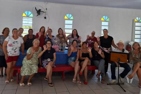 Projeto leva música para idosos do Balneário Rincão