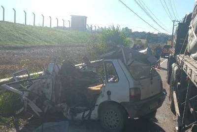 Santa Catarina: cinco pessoas morrem em acidente entre carro e caminhão