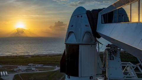 Astronautas da SpaceX chegam à Estação Espacial