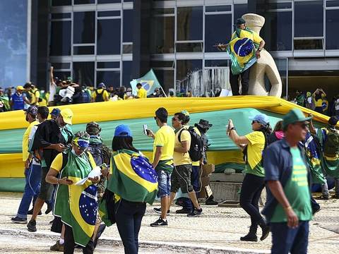 Pelo Estado 15/09: 17 anos de prisão por atos golpistas