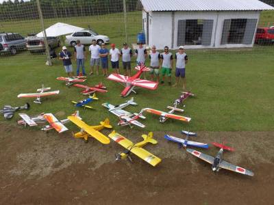VÍDEO: Região recebe campeonato amador de acrobacias com aeromodelos 