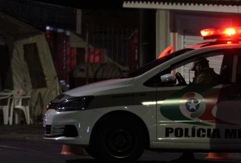 Ladrão rouba R$ 1,7 mil após desferir facada contra vítima em Jaguaruna