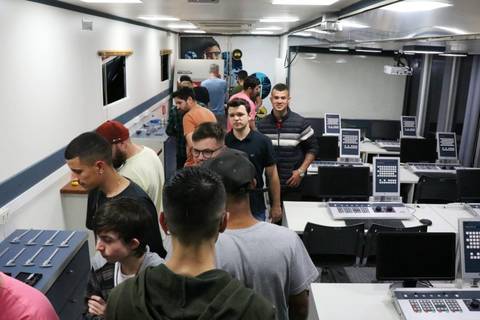 Ensino profissional chega à Nova Veneza por meio do Senai Móvel