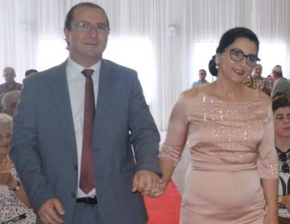 Sombrio em luto pela morte do marido da vice-prefeita 