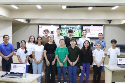 Recepção oficial marca primeiro encontro dos 17 vereadores mirins eleitos em Criciúma