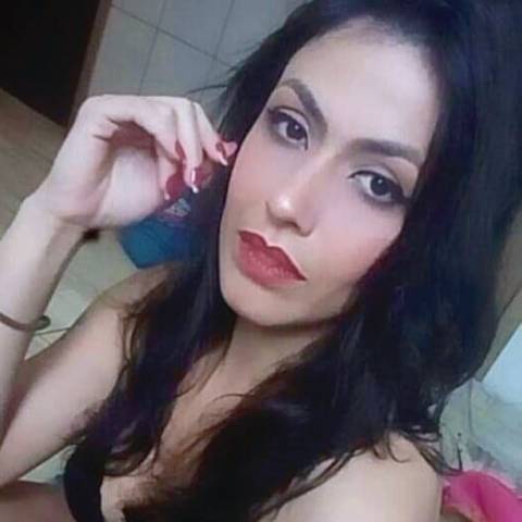 Identificada mulher que morreu ao tentar defender o filho em briga com vizinho