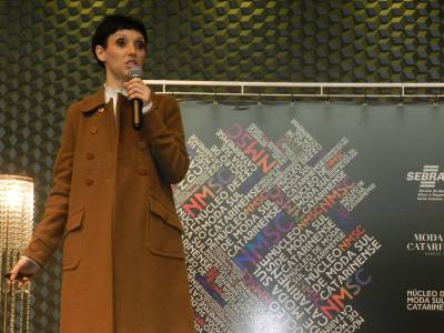 Cris Guerra fala sobre identidade de moda nas redes sociais em palestra