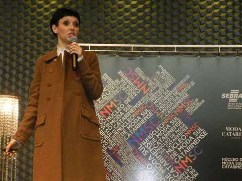 Cris Guerra fala sobre identidade de moda nas redes sociais em palestra