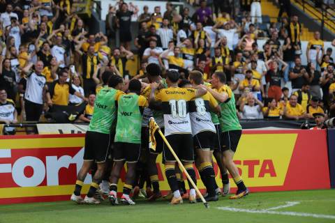 Quartas de final: confira o serviço de jogo para Criciúma e Chapecoense