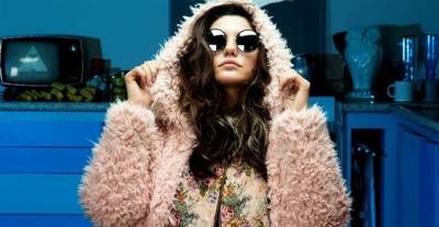 VÍDEO: Tassia Holsbach aposta no diferente em seu primeiro EP