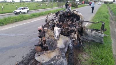 Motorista morre em acidente e tem corpo carbonizado 