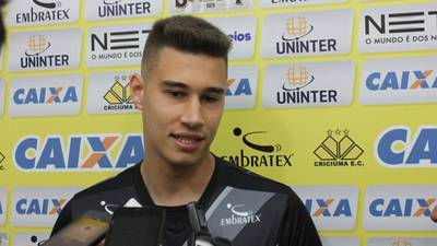 'Quem não sonha em vestir a camisa da Seleção Brasileira', afirma Vinicius